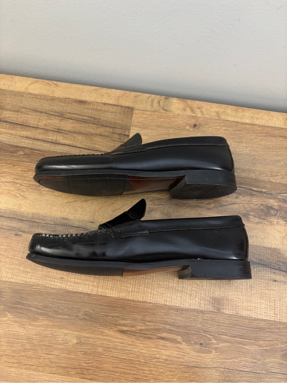 G.H. Bass & Co. Weejuns Classic Penny Loafers Black - Picture 7 of 7